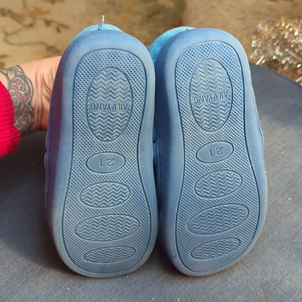JACKSHIBO Toddler Slippers for Girls Boys Soft Plush Inner Slip-on House Slipper